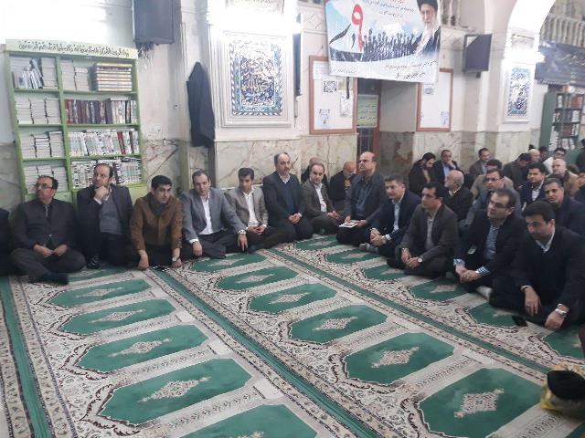 حضور شهردار،رییس و اعضای شورای اسلامی شهر و مدیران شهرداری لاهیجان در مراسم گرامیداشت ارتحال آیت اله هاشمی شاهرودی رییس فقید مجمع تشخیص مصلحت نظام همزمان با نهم دی ماه روز بصیرت  و میثاق امت با ولایت در مسجد جامع لاهیجان